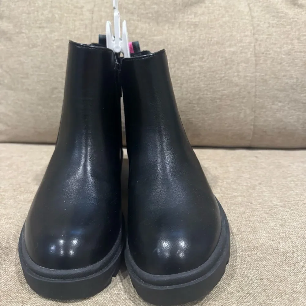 Justice Little Girl & Big Girl Chelsea Lug Bottom Boot, Size 2